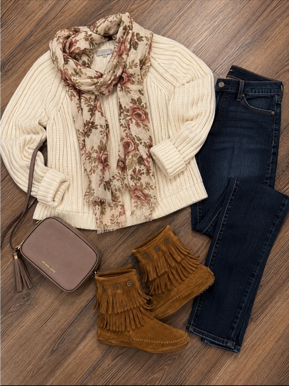 Minnetonka Chestnut Suede Fringe Moccasin Boots